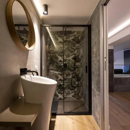 Aparthotel La Brisa *
