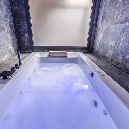 Aparthotel La Brisa *